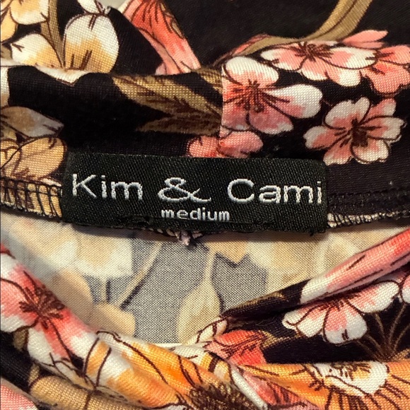 Kim & Cami Floral Short Sleeve Tee - Black and Pink - Picture 2 of 14